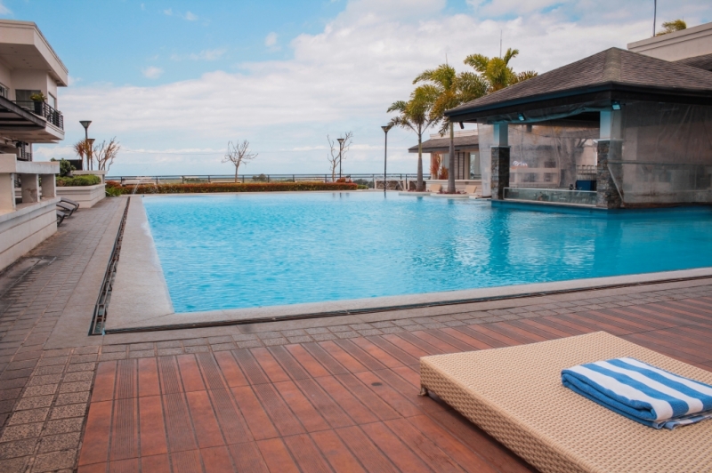 フィリピン留学 Cebu21 - LSLC-Chalet Pool ( from L_Fisher )-3